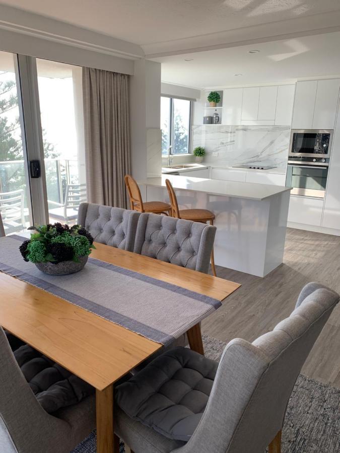 Pacific Regis Beachfront Holiday Apartments Gold Coast Ngoại thất bức ảnh