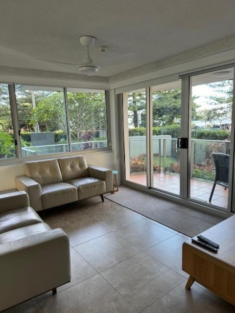 Pacific Regis Beachfront Holiday Apartments Gold Coast Ngoại thất bức ảnh